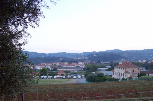 Villaggi turistici, camping, ostelli Imperia